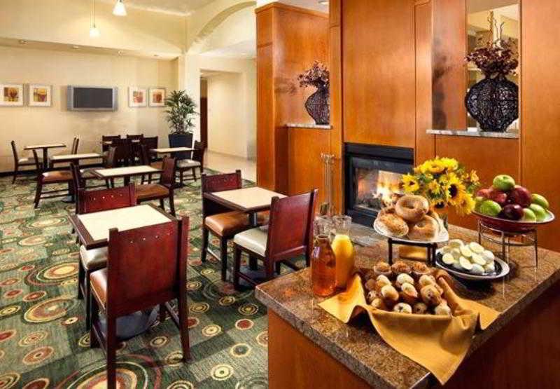 Fairfield Inn Sacramento Cal Expo Restaurant photo